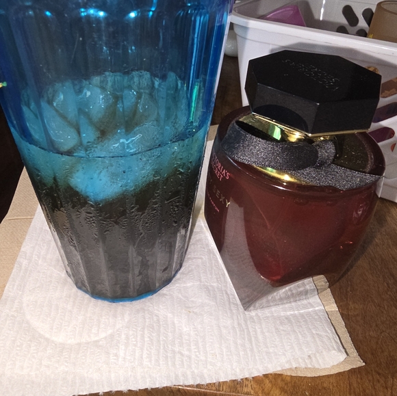 Victoria's Secret VERY SEXY PARFUM 3.4 OZ - Picture 3 of 3